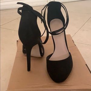NEW Black ASOS pump size 9